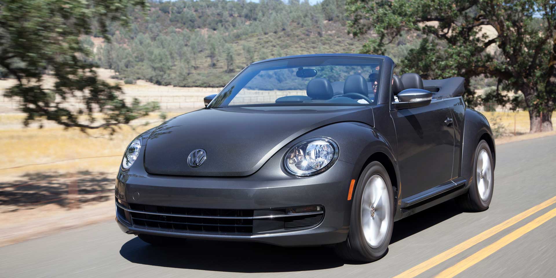 2017 - Volkswagen - Beetle - Vehicles On Display | Chicago Auto Show