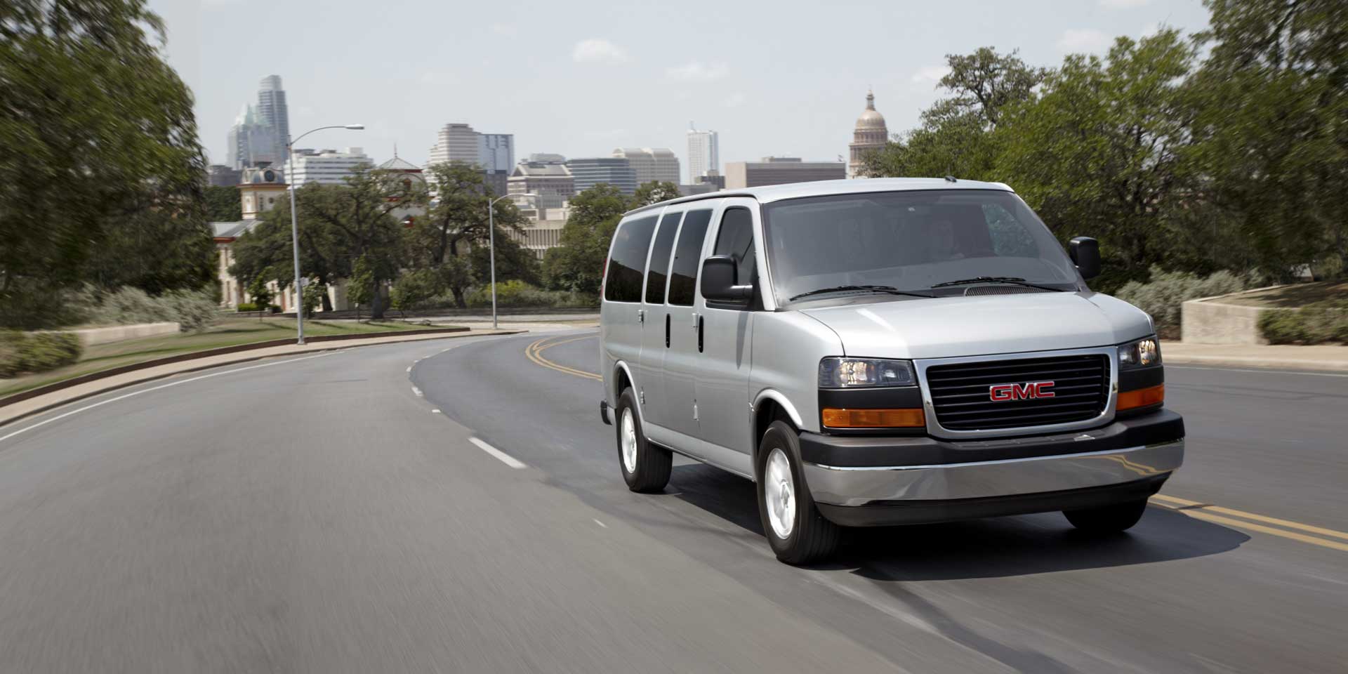 2016 - GMC - Savana - Vehicles on Display | Chicago Auto Show 2016