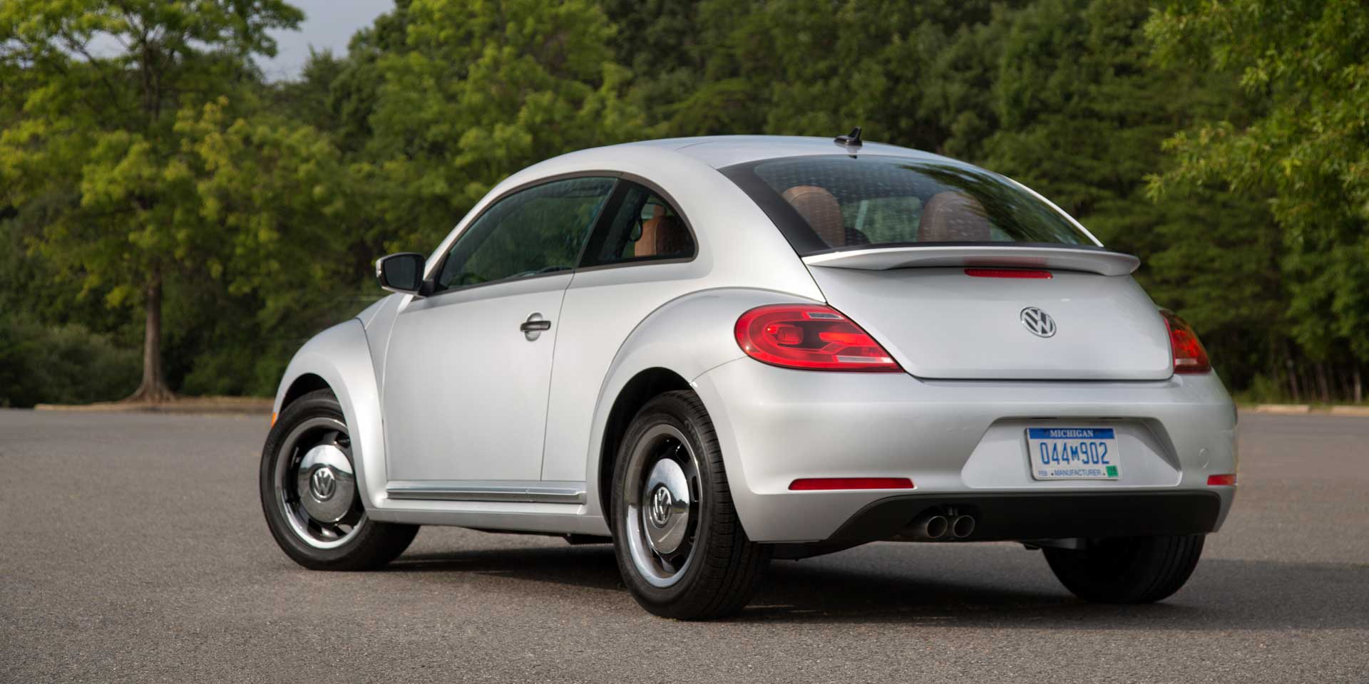 2016 - Volkswagen - Beetle - Vehicles on Display | Chicago Auto Show 2016