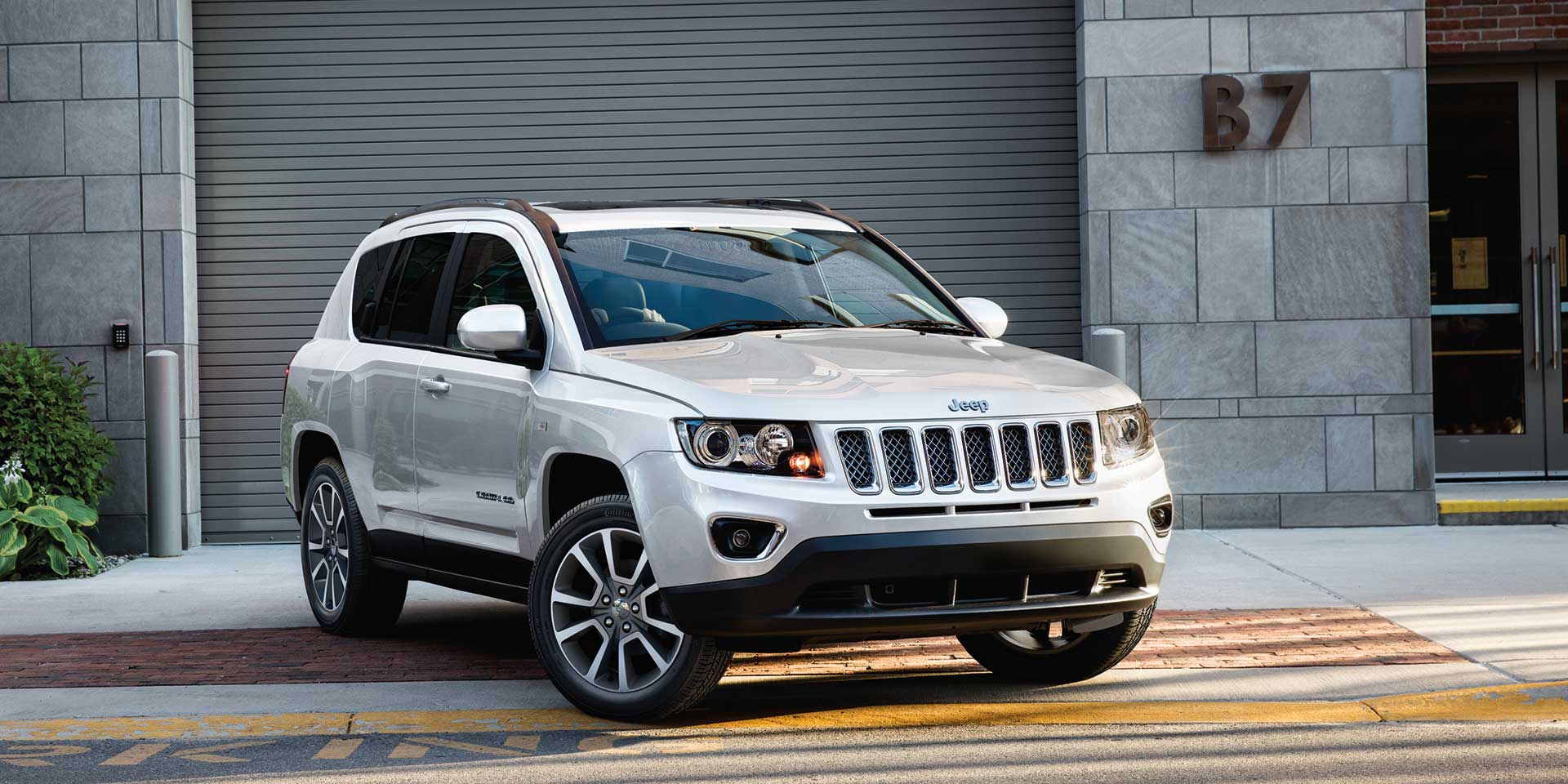 2017 - Jeep - Compass - Vehicles on Display | Chicago Auto Show 2016