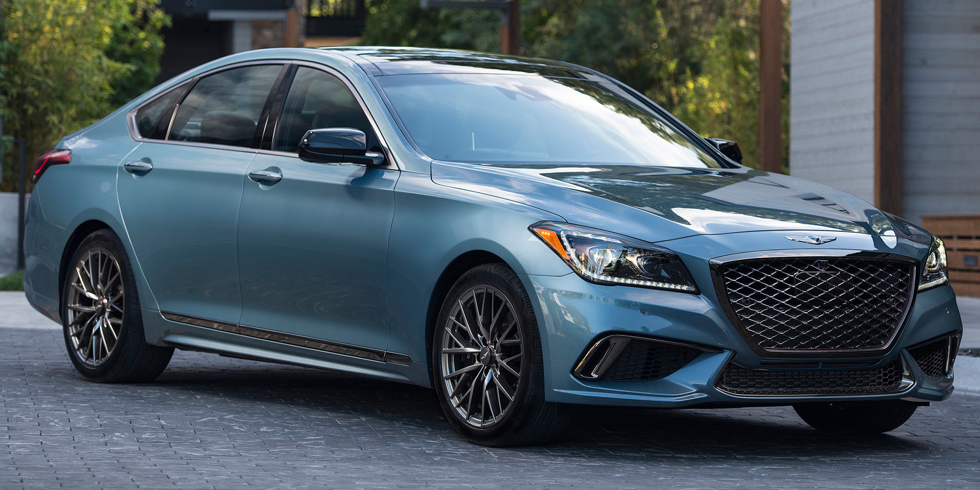 2018 - Genesis - G80 - Vehicles on Display | Chicago Auto Show