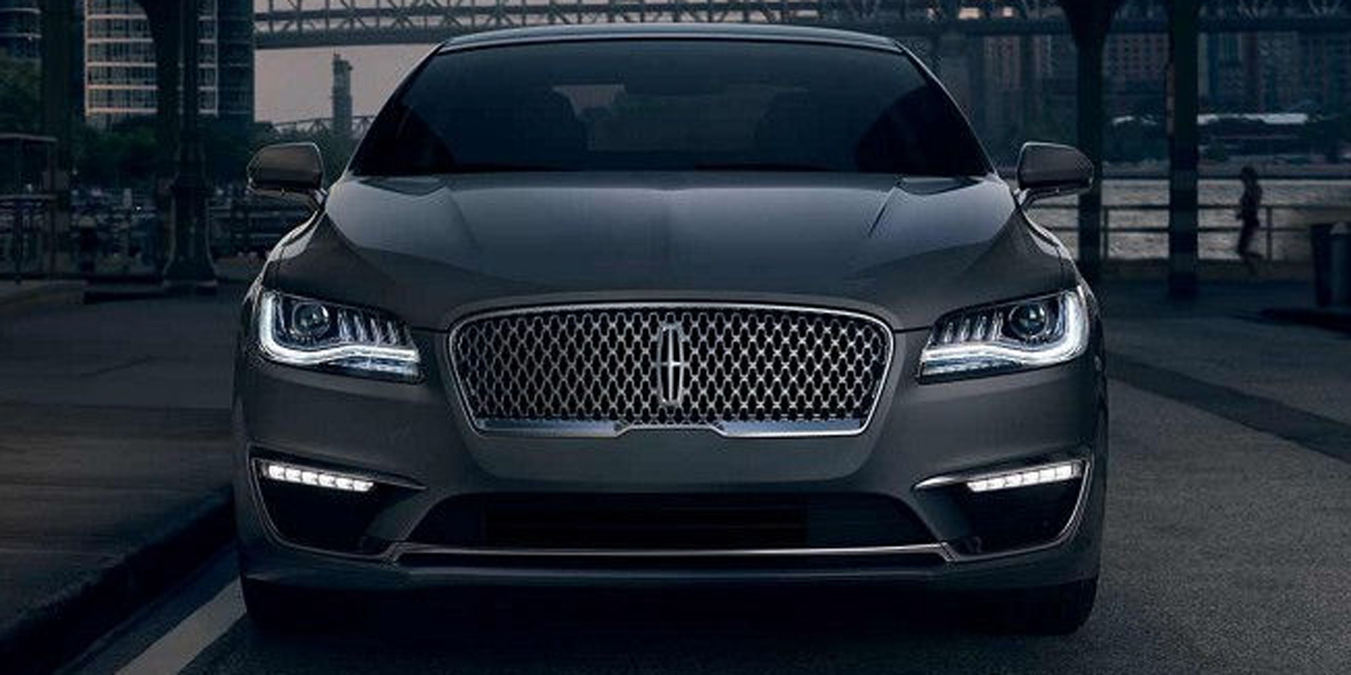 2018 - Lincoln - MKZ - Vehicles on Display | Chicago Auto Show