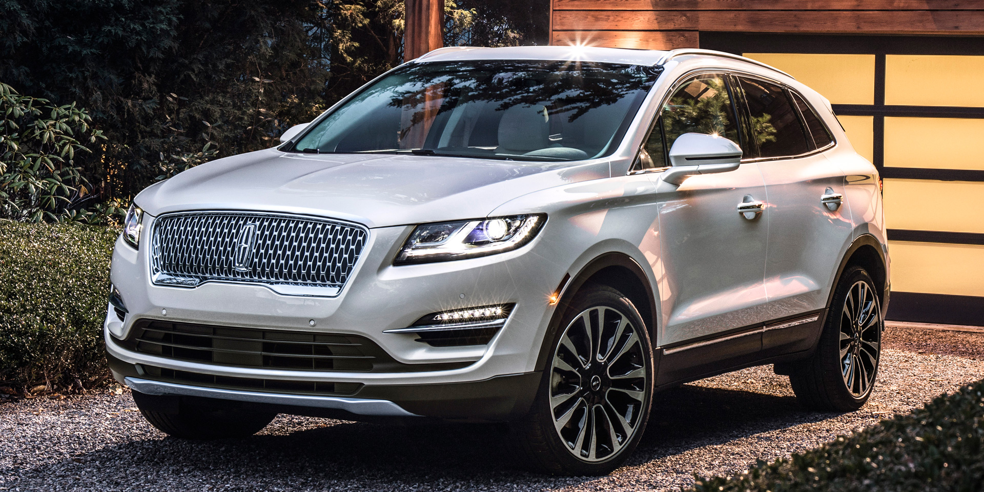 2019 Lincoln MKC 1