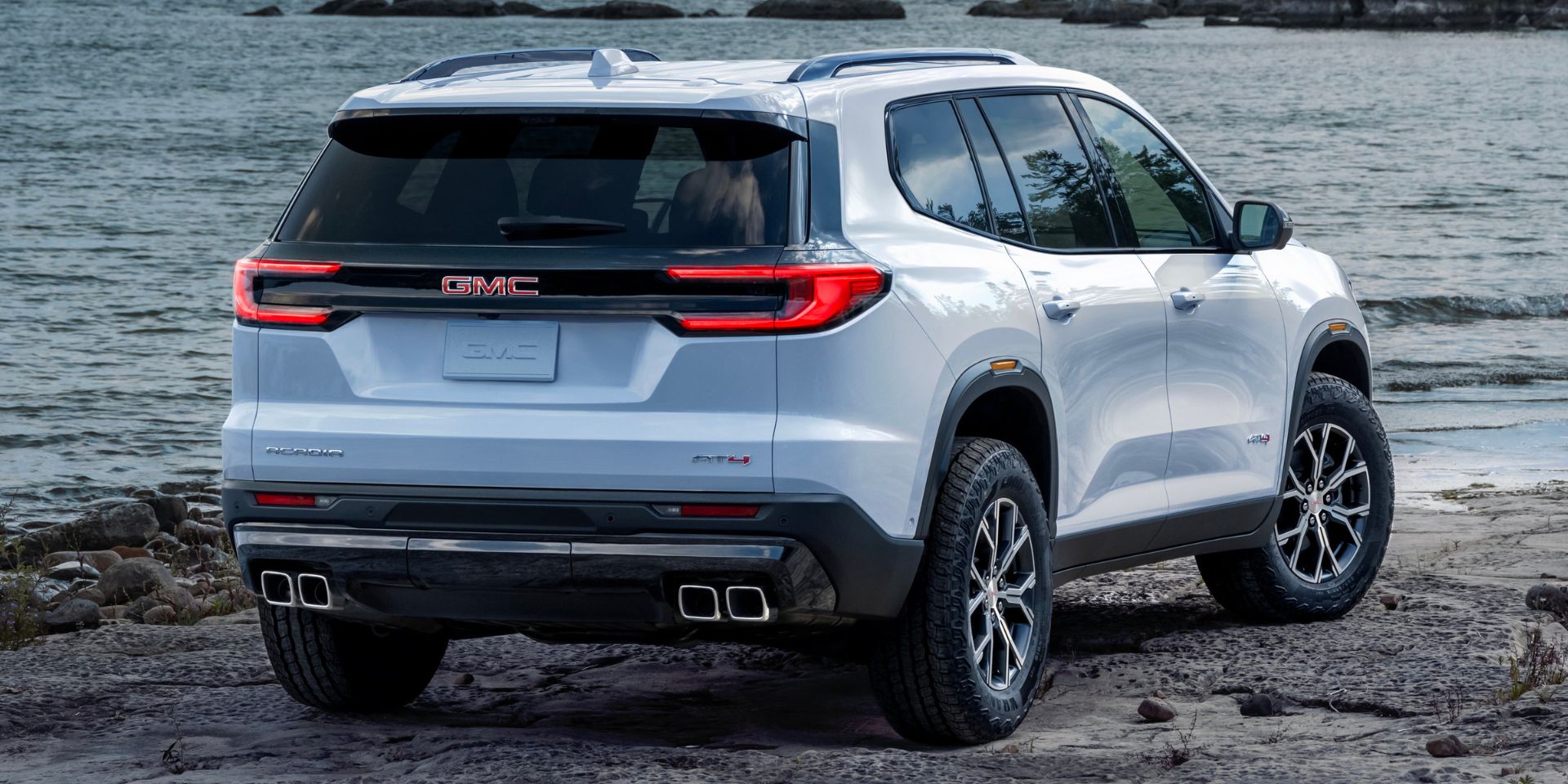 2024 GMC Acadia Vehicles on Display Chicago Auto Show