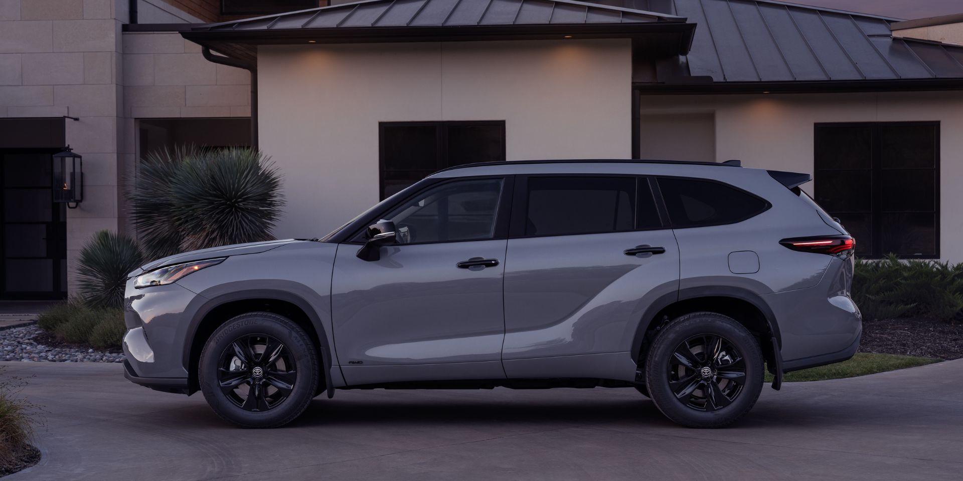 2024 - Toyota - Highlander - Vehicles on Display | Chicago Auto Show