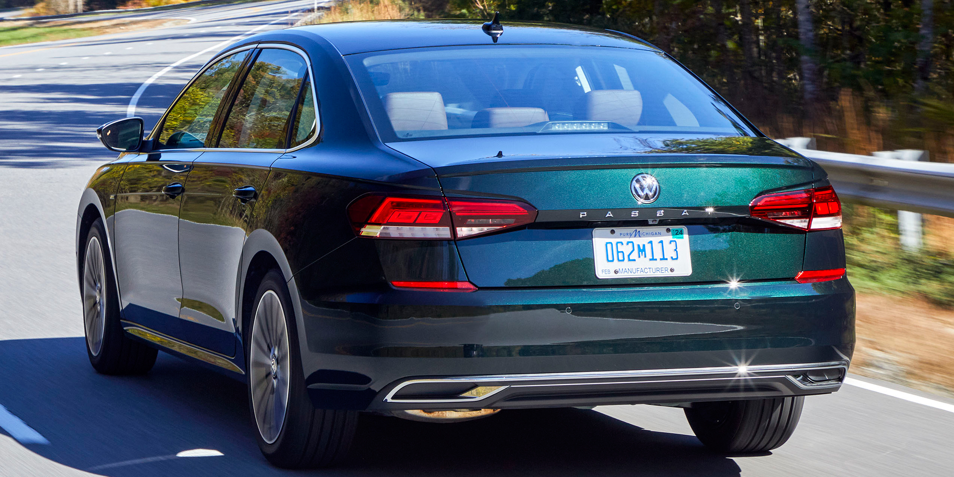 2022 - Volkswagen - Passat - Vehicles On Display | Chicago Auto Show